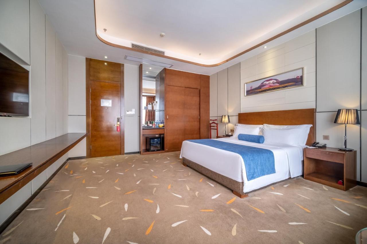 Relteem Hotel Zhongshan  Exterior photo